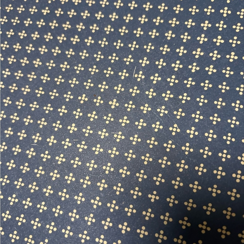 Blue  Round Tray with pattern - Picture 3 of 7